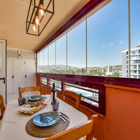 Апартаменты Beachfront 36 *